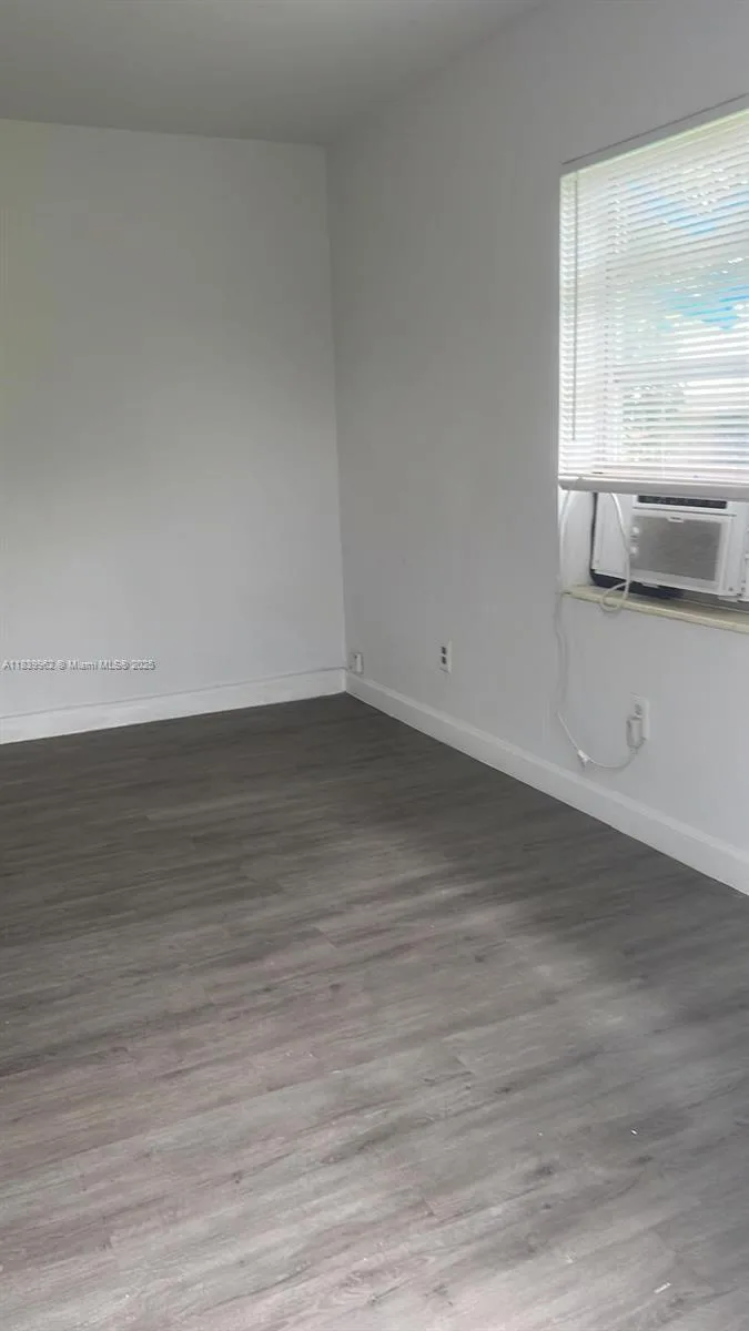 7230 NW 3rd St, Miami, FL 33126 photo 13