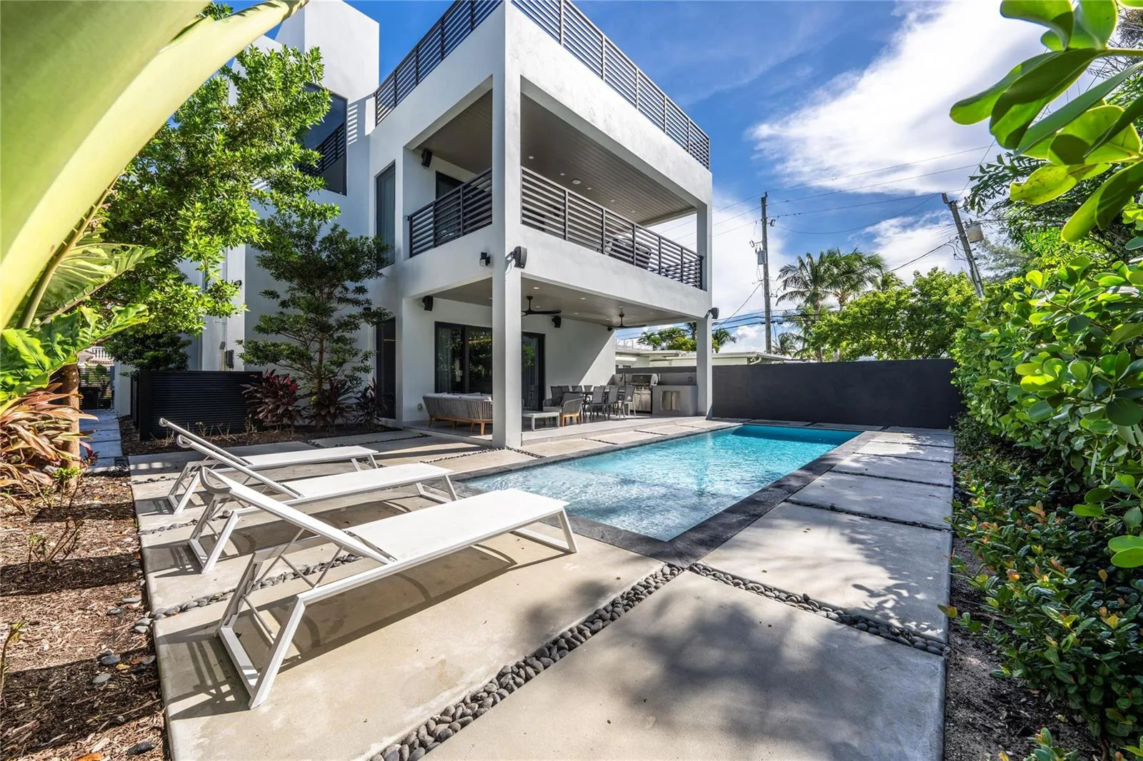 3320 NE 17TH Street, Fort Lauderdale, FL 33305 photo 3