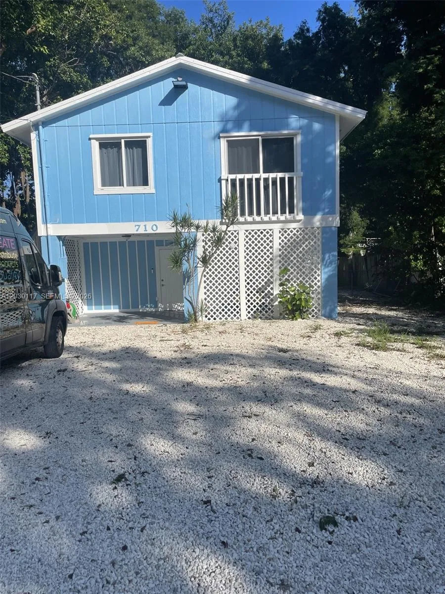 710 Barcelona Rd # Bottom, Key Largo, FL 33037