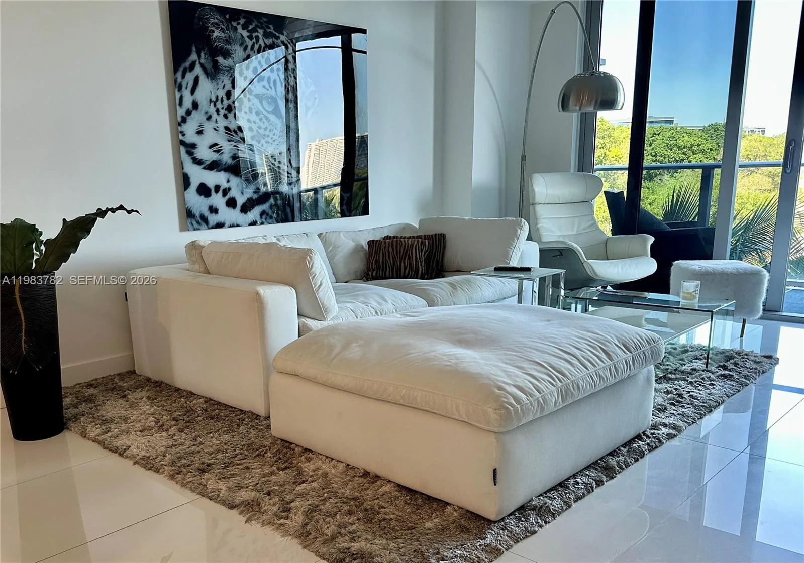 16385 BISCAYNE BLVD # 303, Sunny Isles Beach, FL 33160 photo 2