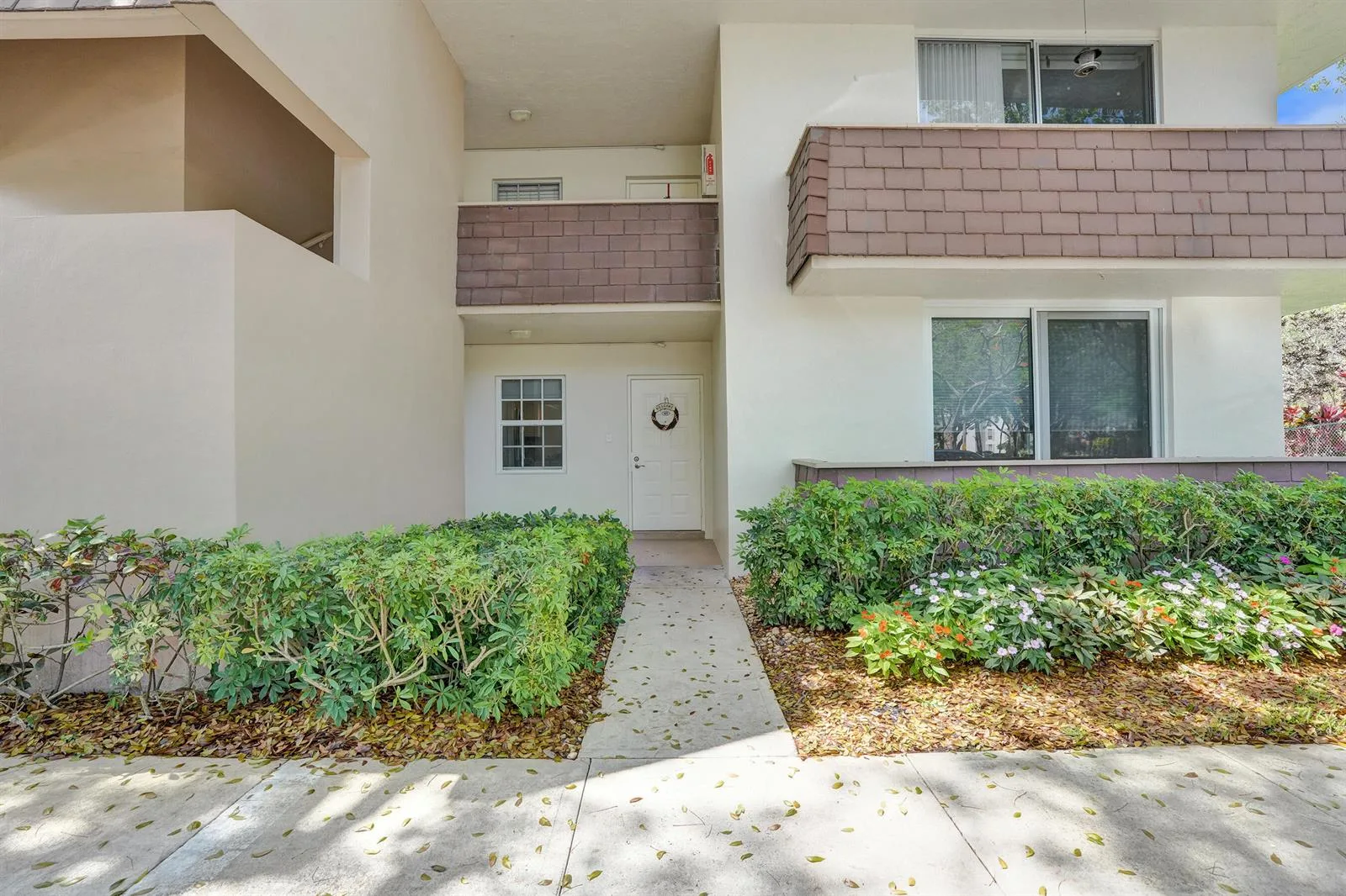 3621 Oaks Clubhouse Drive # 101, Pompano Beach, FL 33069