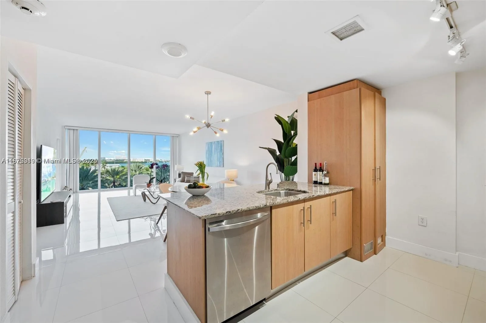 10275 Collins Ave # 526, Bal Harbour, FL 33154 photo 6