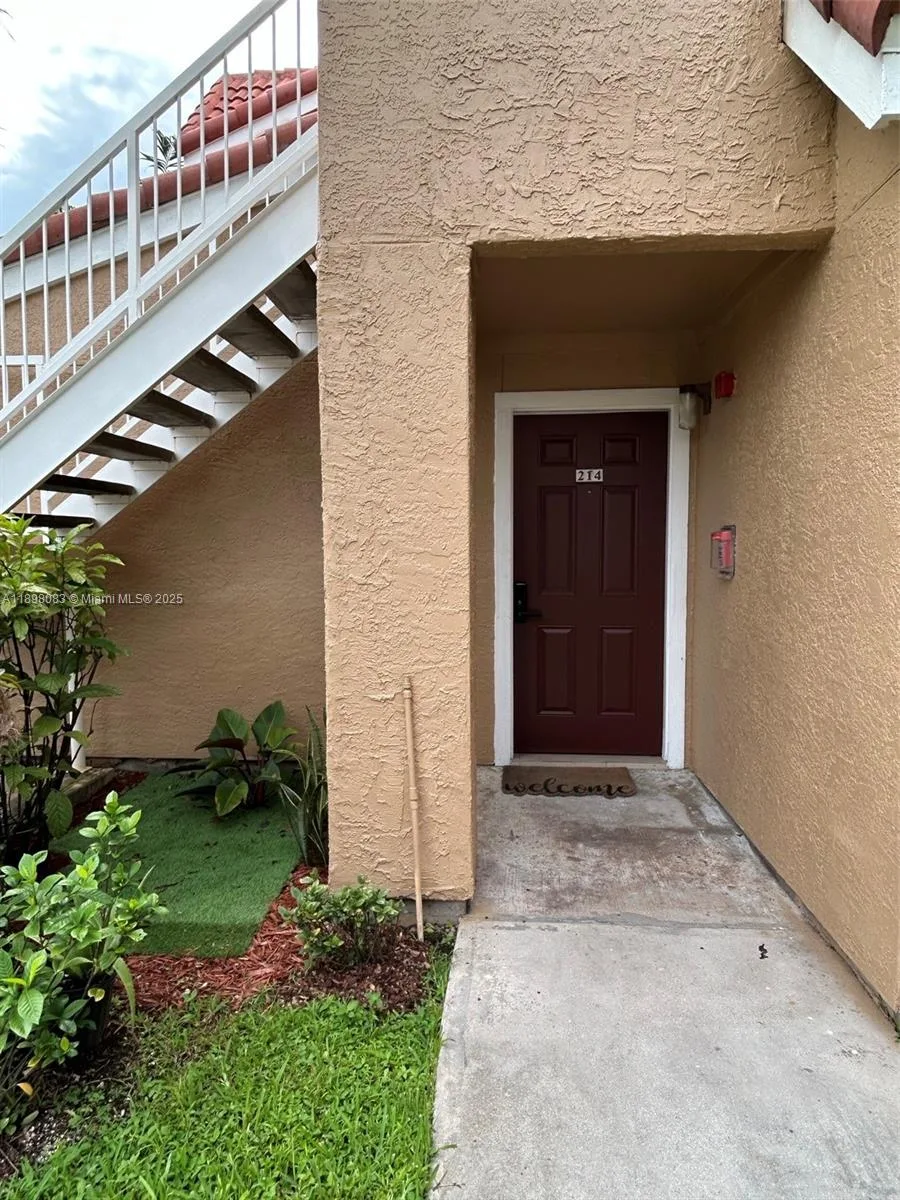 15581 SW 104th Ter # 214, Miami, FL 33196