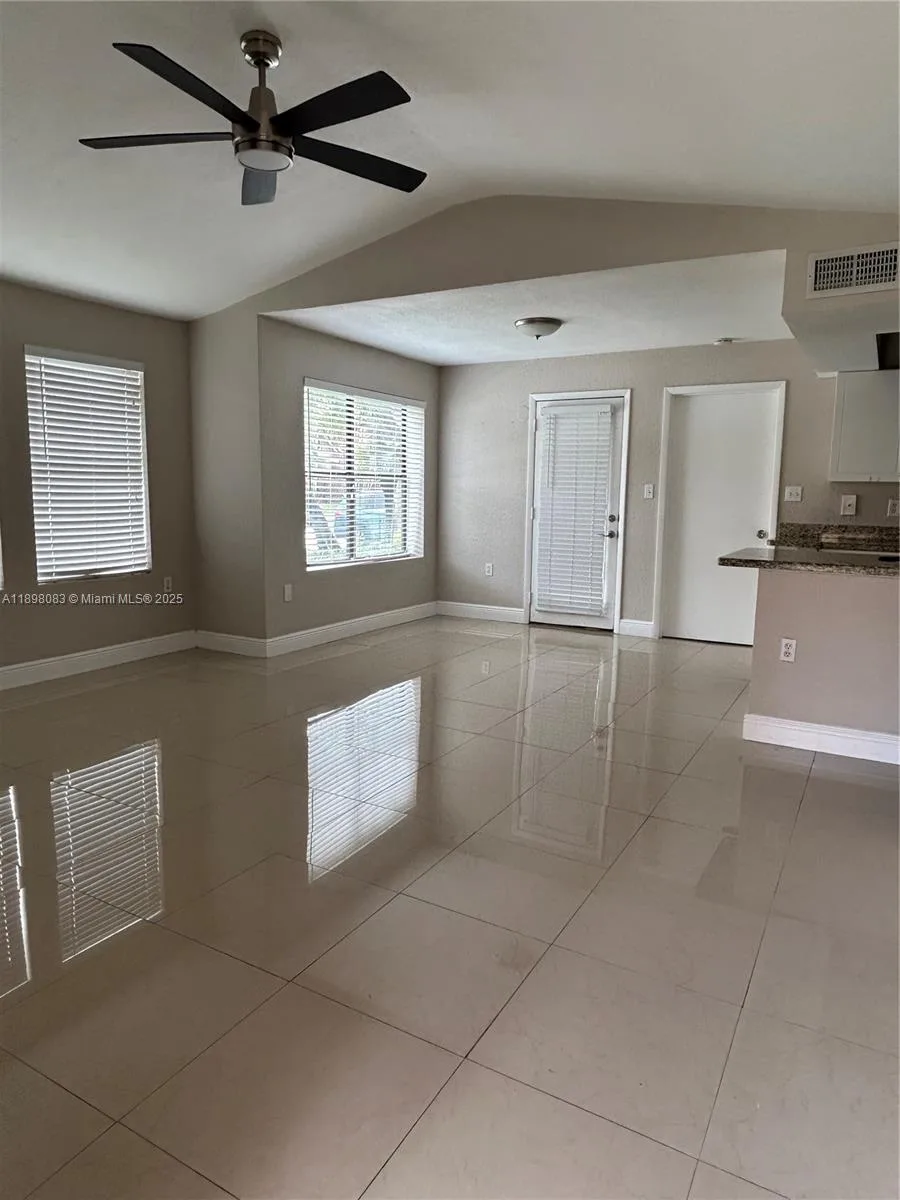15581 SW 104th Ter # 214, Miami, FL 33196 photo 4