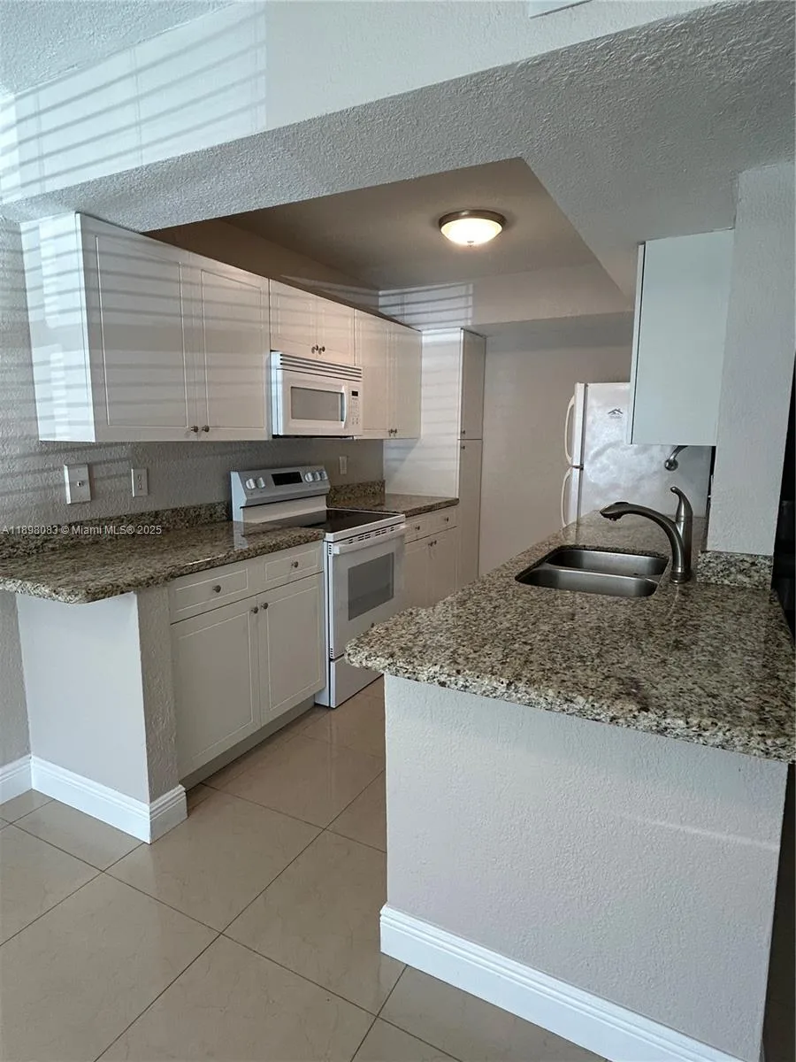 15581 SW 104th Ter # 214, Miami, FL 33196 photo 5