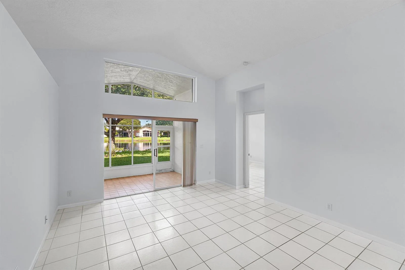 5737 Royal Club Drive, Boynton Beach, FL 33437 photo 5