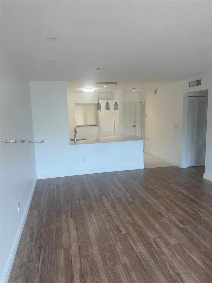 7810 Camino Real # i-306, Miami, FL 33143