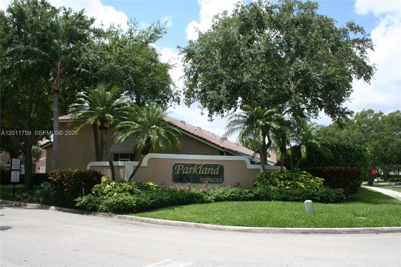 6200 NW 74th Ct, Parkland, FL 33067 photo 2