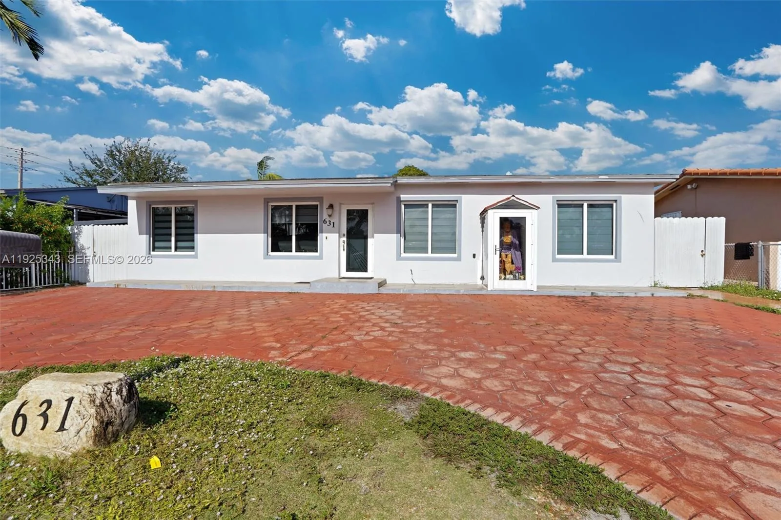 631 E 53rd St, Hialeah, FL 33013
