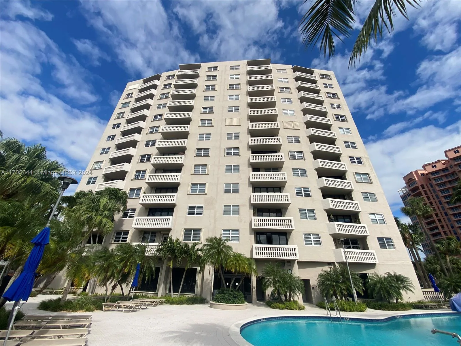 90 Edgewater Dr # 805, Coral Gables, FL 33133 photo 2