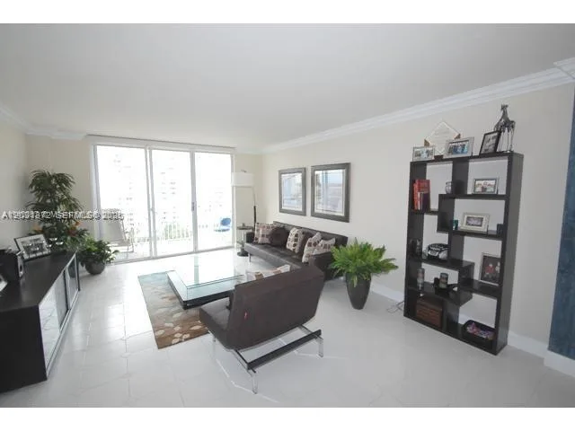 2851 NE 183 St # 1014E, Aventura, FL 33160