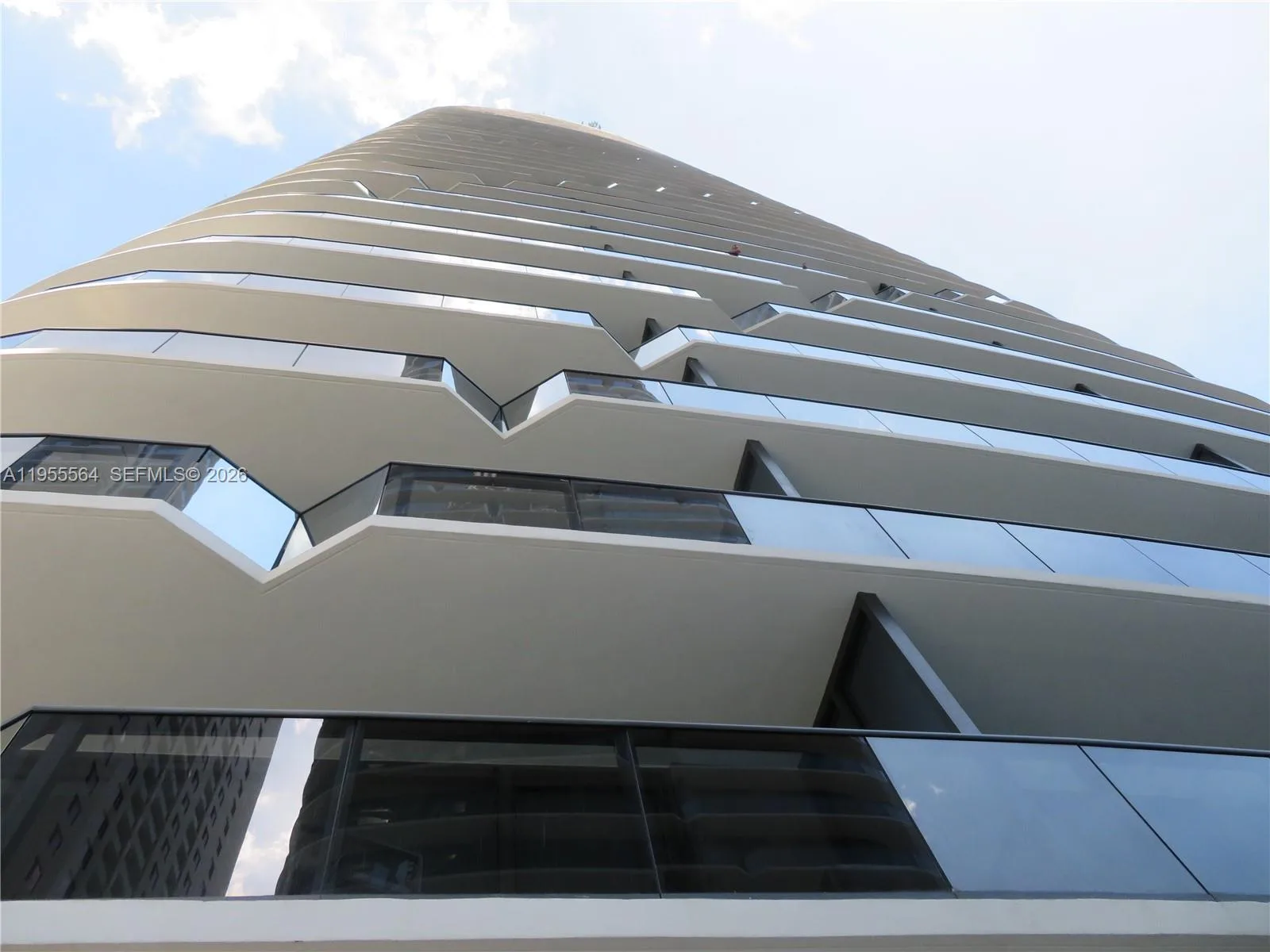 45 SW 9th St # 4606, Miami, FL 33130