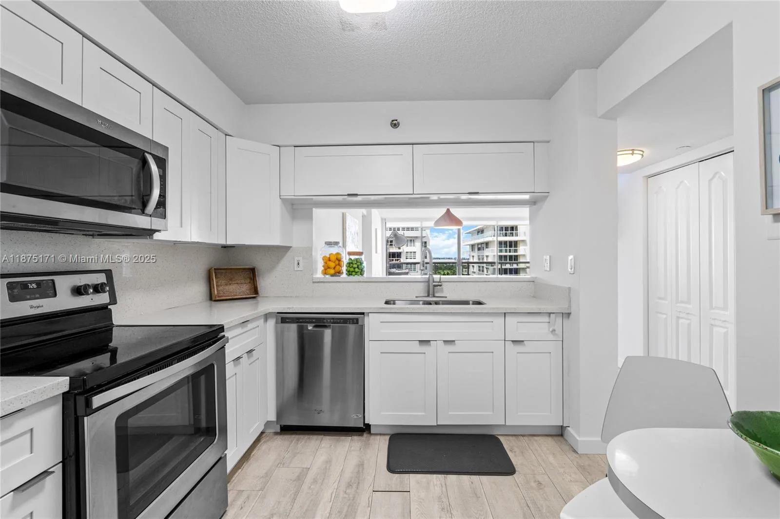 5757 Collins Ave # 1602, Miami Beach, FL 33140 photo 3