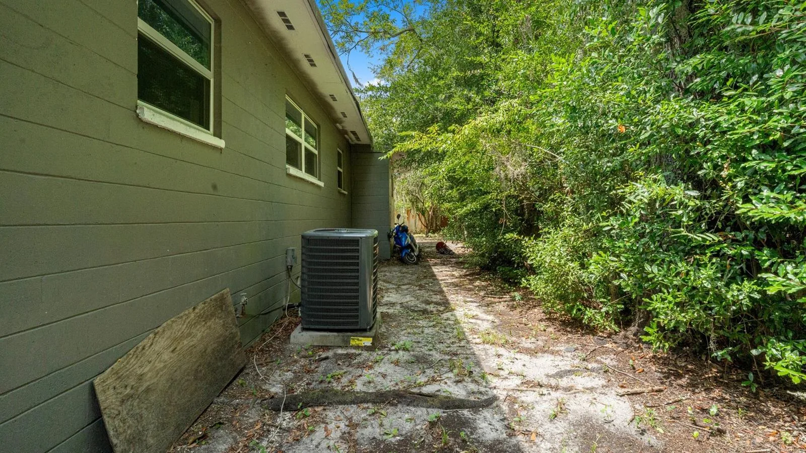1015 SE 10th Terrace, Gainesville, FL 32601 photo 5