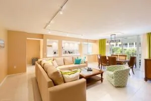 110 Half Moon Circle # E2, Hypoluxo, FL 33462