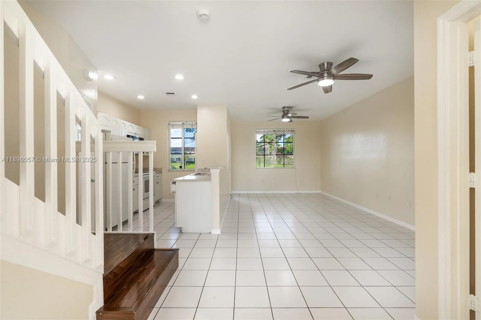 6051 SW 19th Pl, North Lauderdale, FL 33068 photo 2