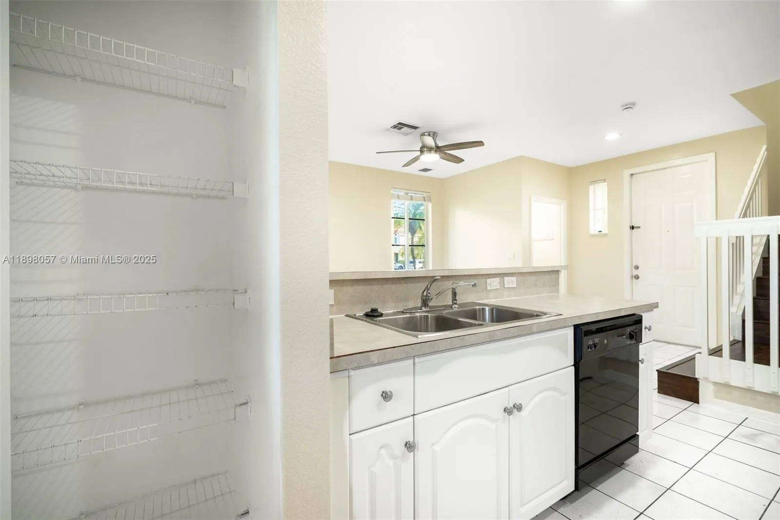6051 SW 19th Pl, North Lauderdale, FL 33068 photo 8