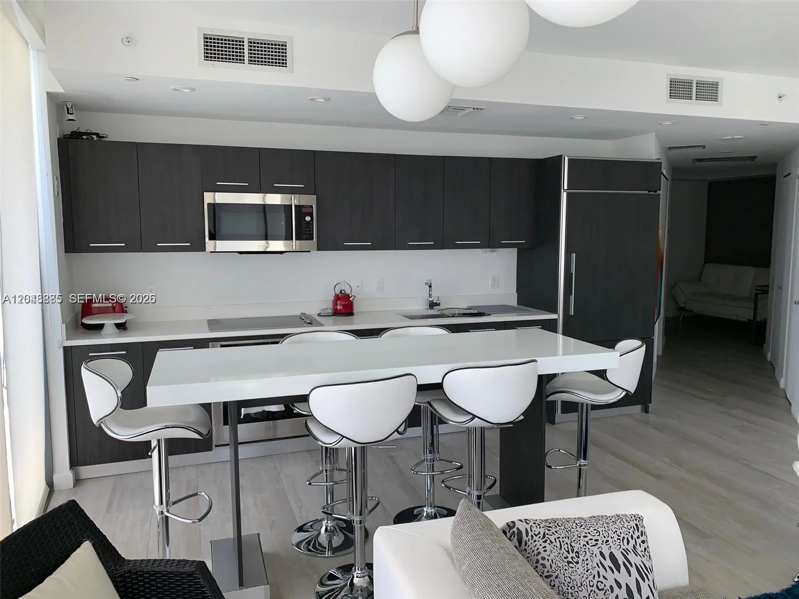 55 SW 9th St # 2706, Miami, FL 33130 photo 4