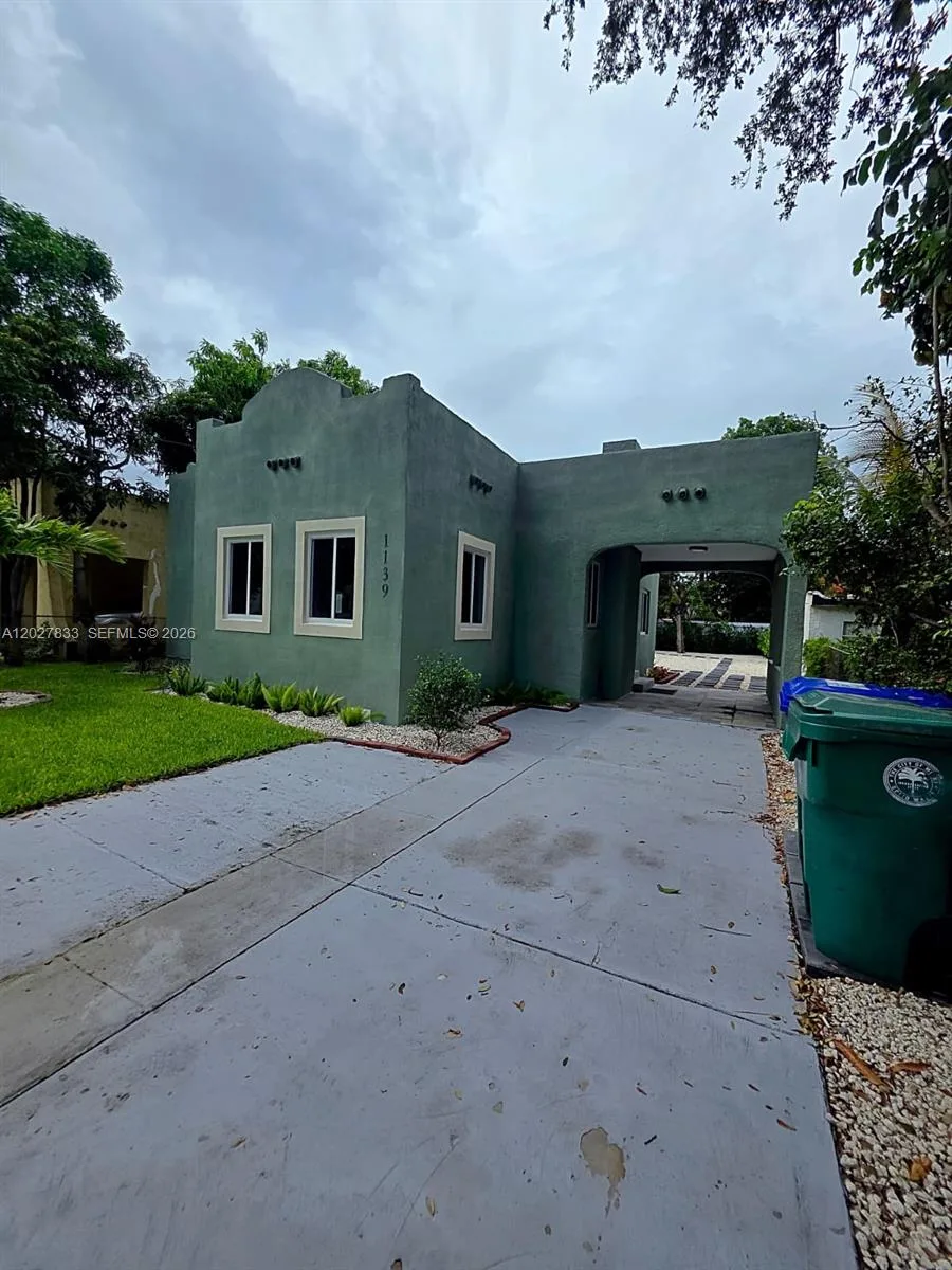 1139 NW 37th St, Miami, FL 33127
