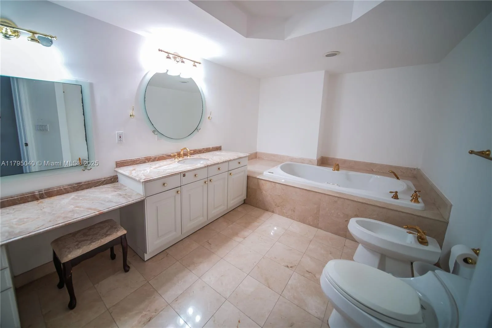 445 Grand Bay Dr # 802, Key Biscayne, FL 33149 photo 9