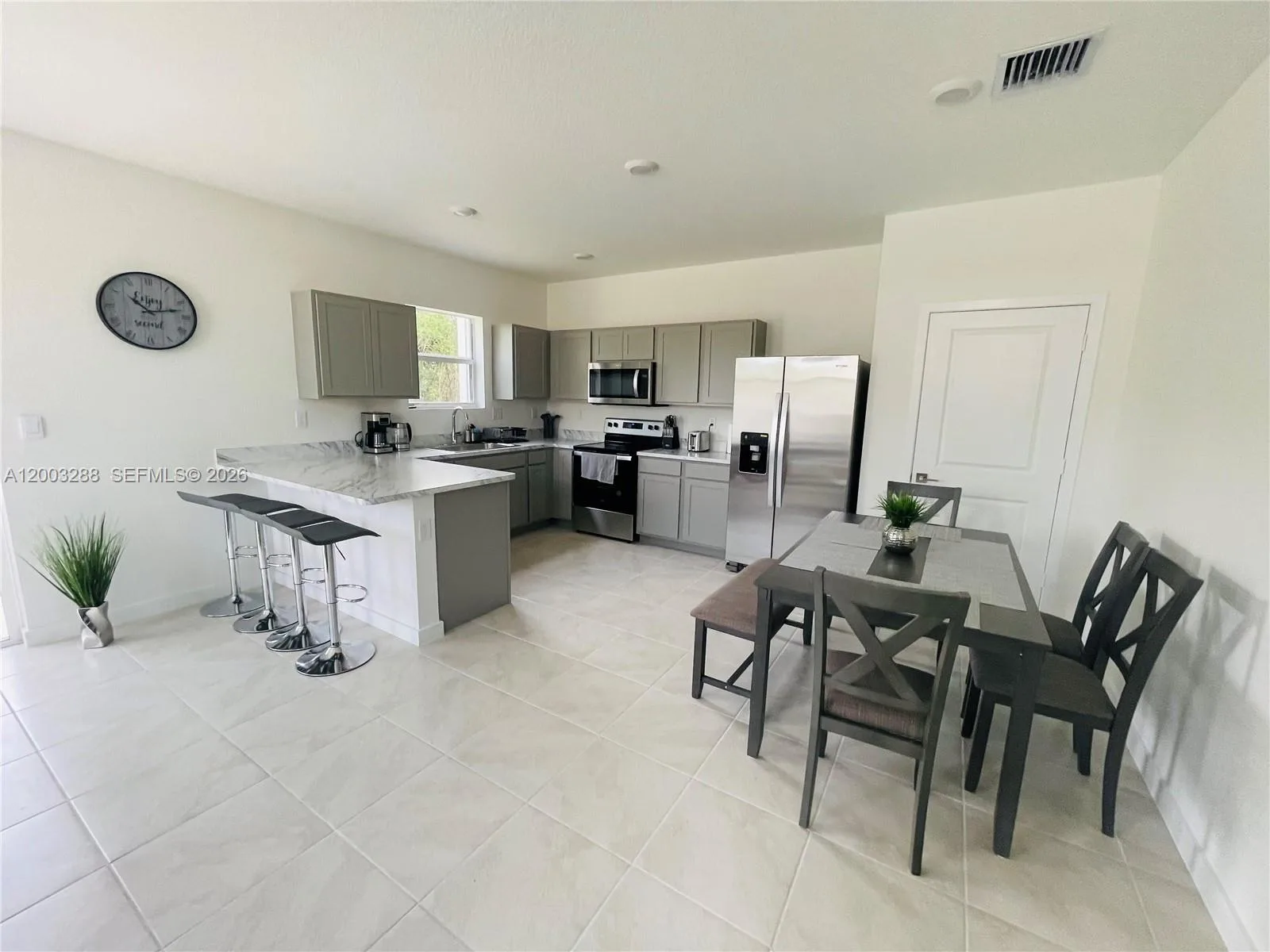 916 SE 19th St # 916, Homestead, FL 33034 photo 3