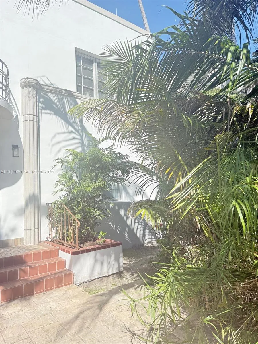 920 Euclid Ave # 3, Miami Beach, FL 33139 photo 2