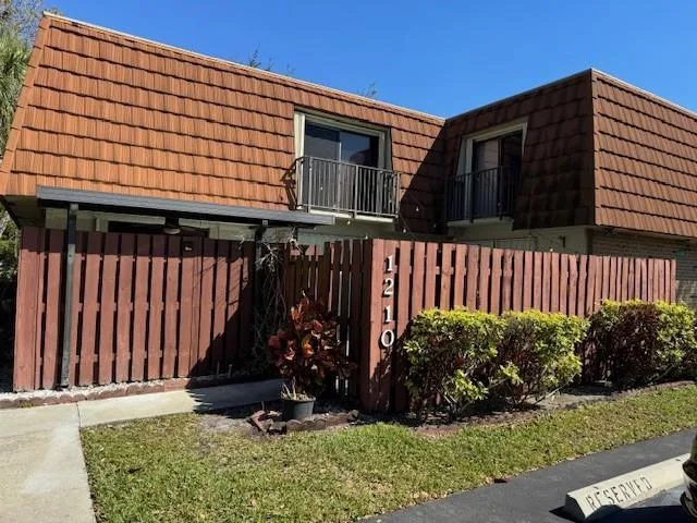 1210 SW 118th Terrace, Davie, FL 33325