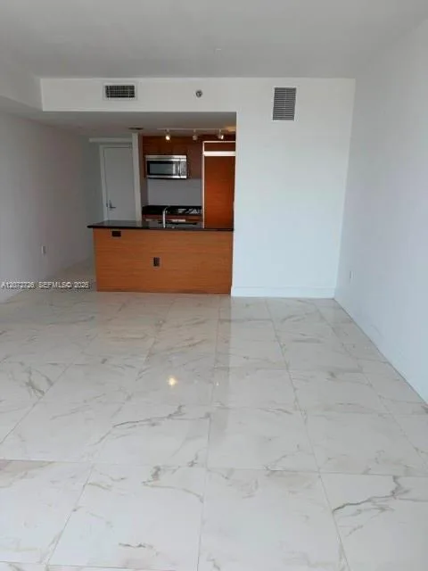 50 W Biscayne Blvd # 3907, Miami, FL 33132