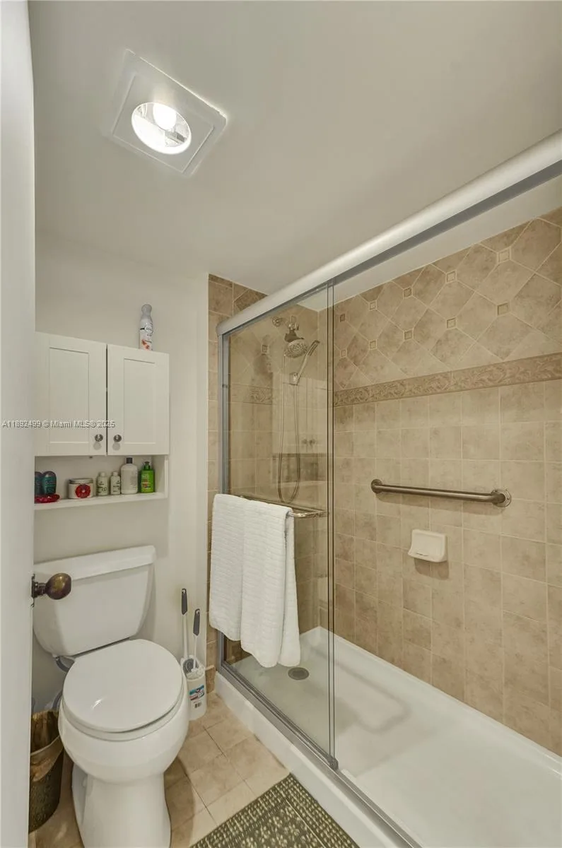 210 174th St # 2316, Sunny Isles Beach, FL 33160 photo 11