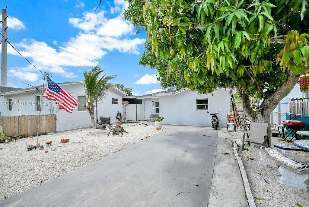 6501 SW 4th St # B, Miami, FL 33144