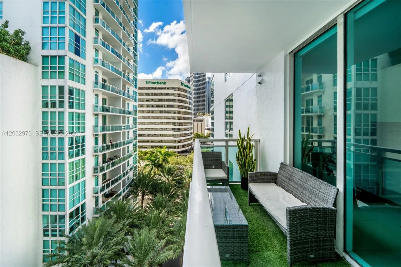 950 Brickell Bay Dr # 803, Miami, FL 33131