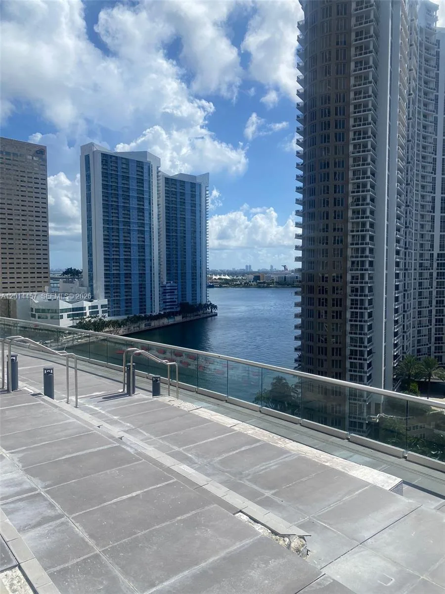 475 Brickell Ave # 5508, Miami, FL 33131 photo 12