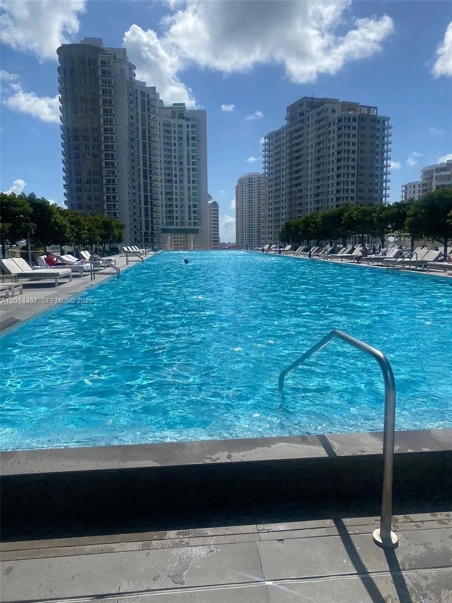475 Brickell Ave # 5508, Miami, FL 33131 photo 9