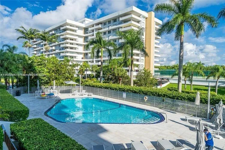 199 Ocean Lane Dr # 613, Key Biscayne, FL 33149