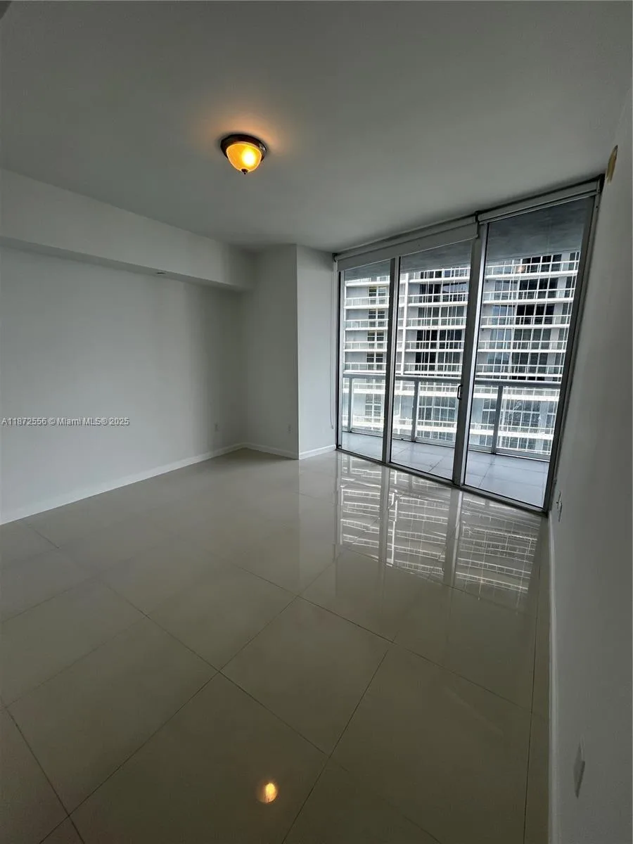 495 Brickell Ave # 3106, Miami, FL 33131 photo 8