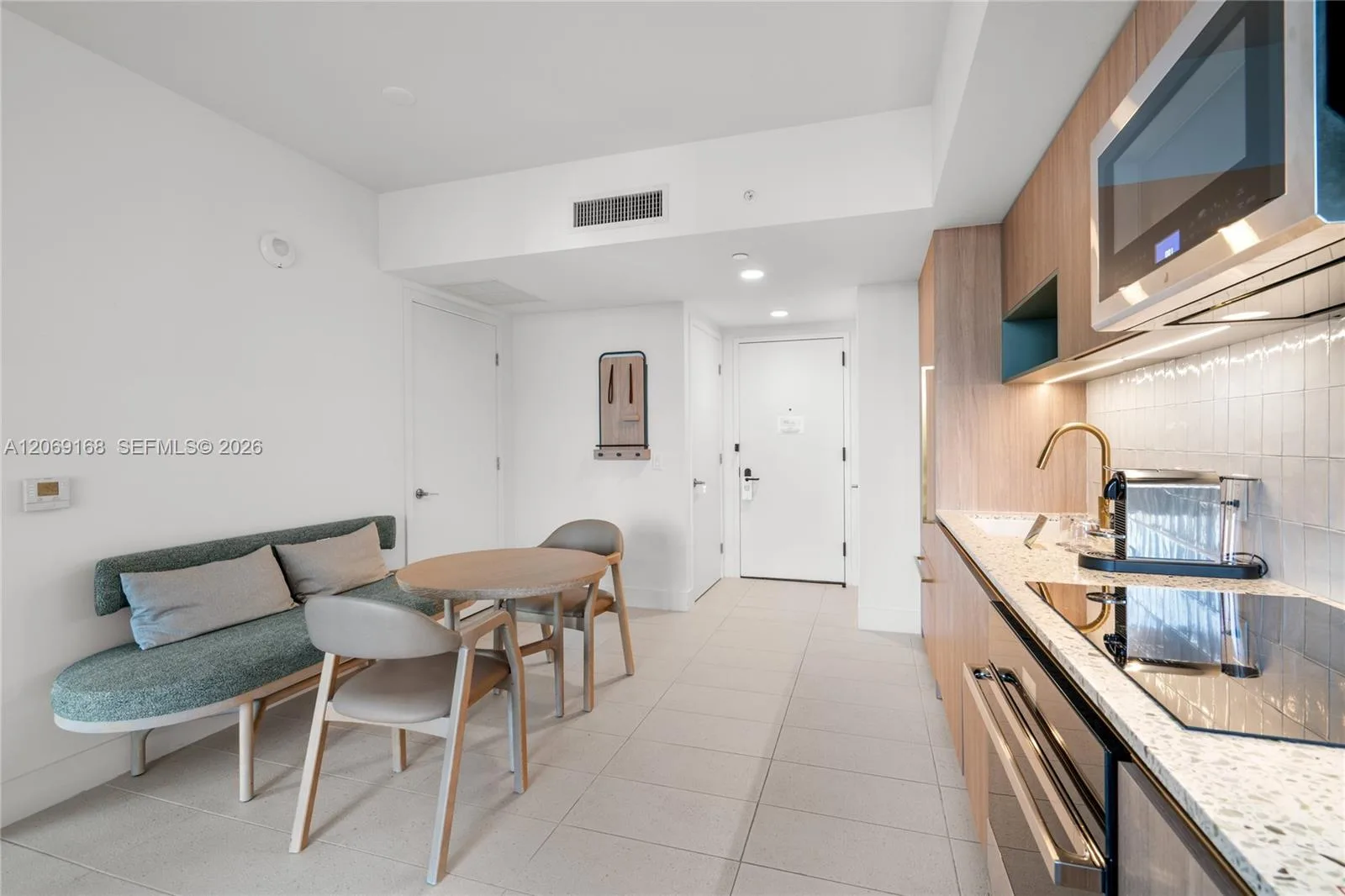 159 NE 6th St # 2804, Miami, FL 33132 photo 10