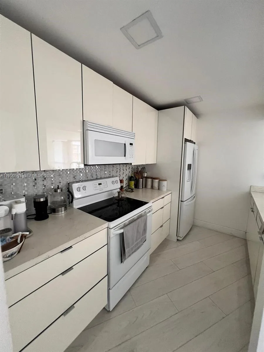 6955 NW 186th St # F104, Hialeah, FL 33015 photo 4