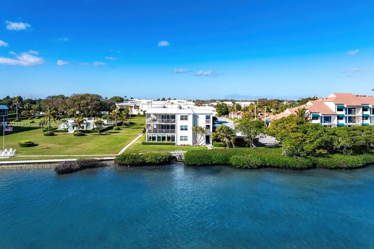100 Waterway Rd # A306, Tequesta, FL 33469