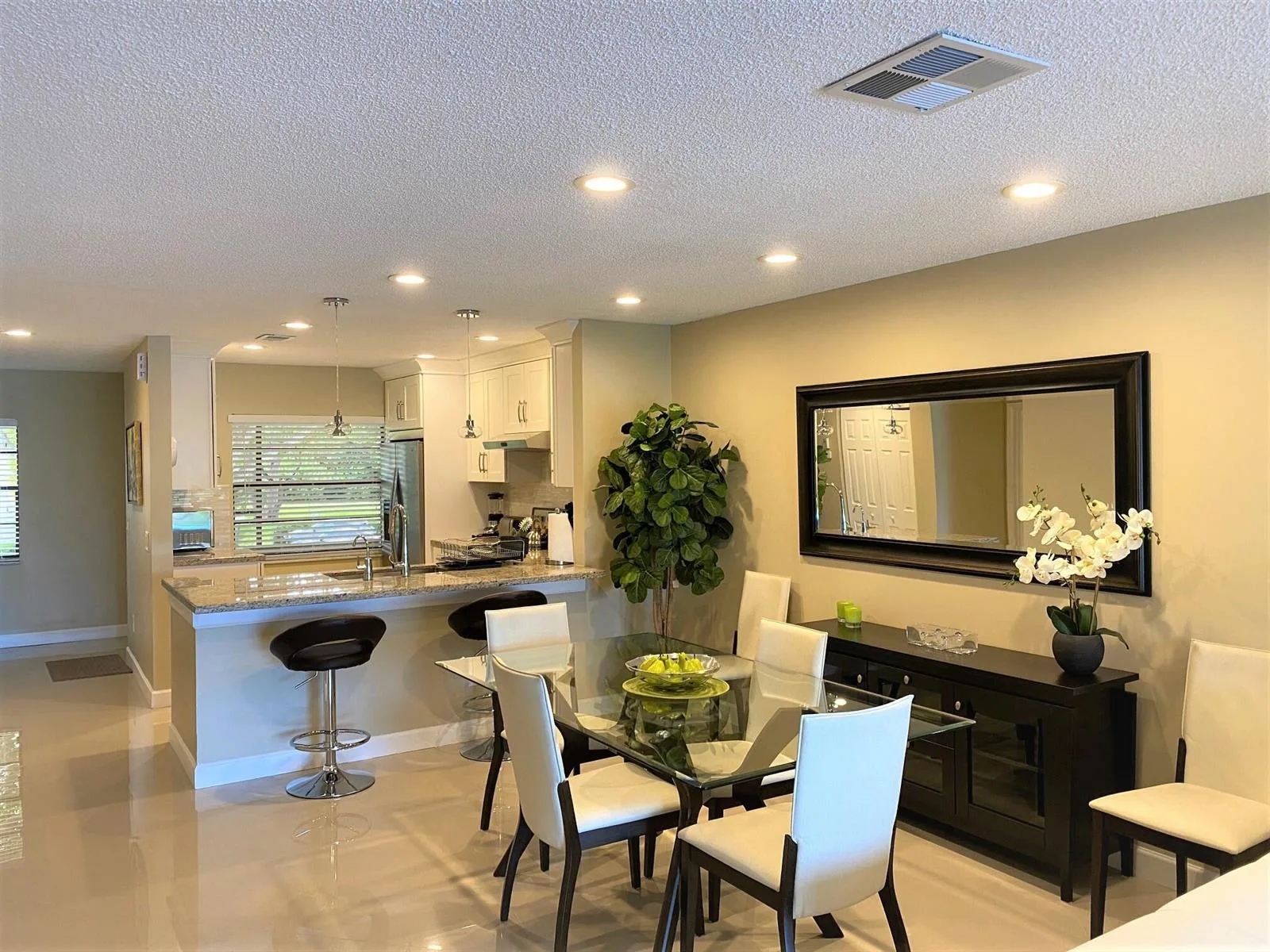 9285 Vista Del Lago # 36f, Boca Raton, FL 33428