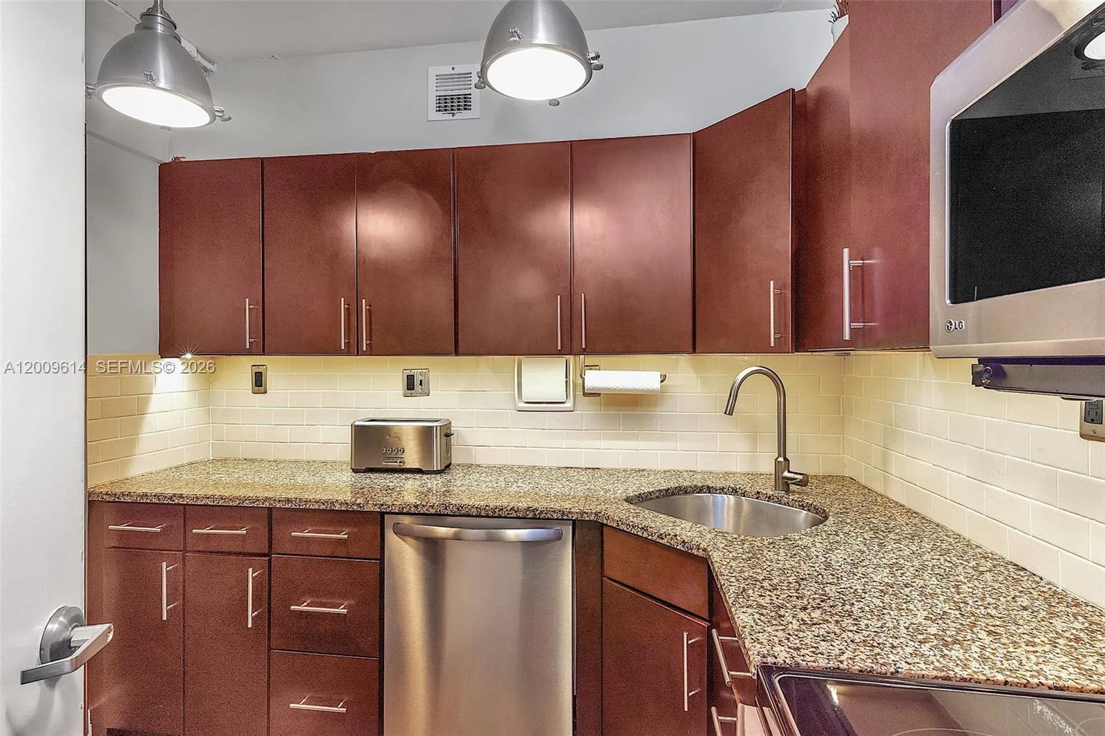 1200 West Ave # 423, Miami Beach, FL 33139 photo 7