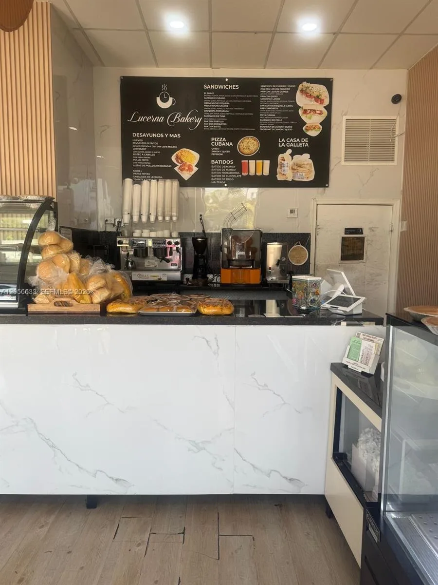 6727 W 4 Ave, Hialeah, FL 33012 — zdjęcie 4