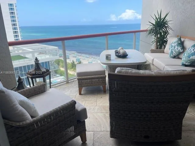 6767 Collins Ave # 1107, Miami Beach, FL 33141