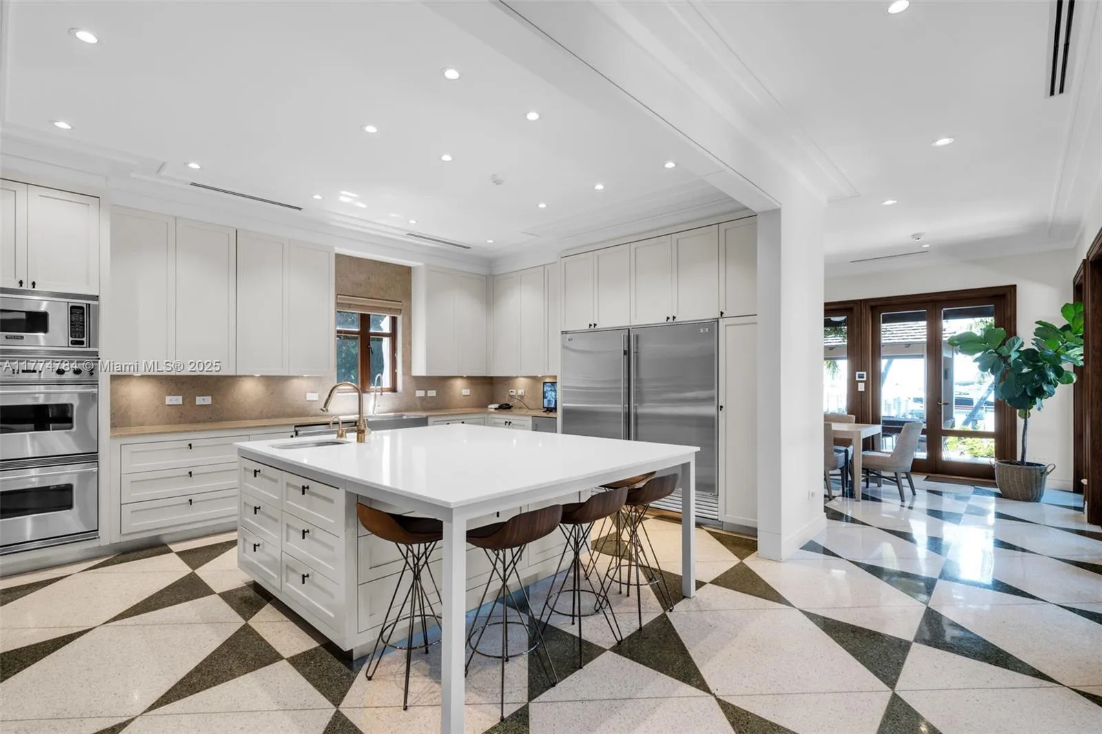 9 Harbor Pt, Key Biscayne, FL 33149 photo 12