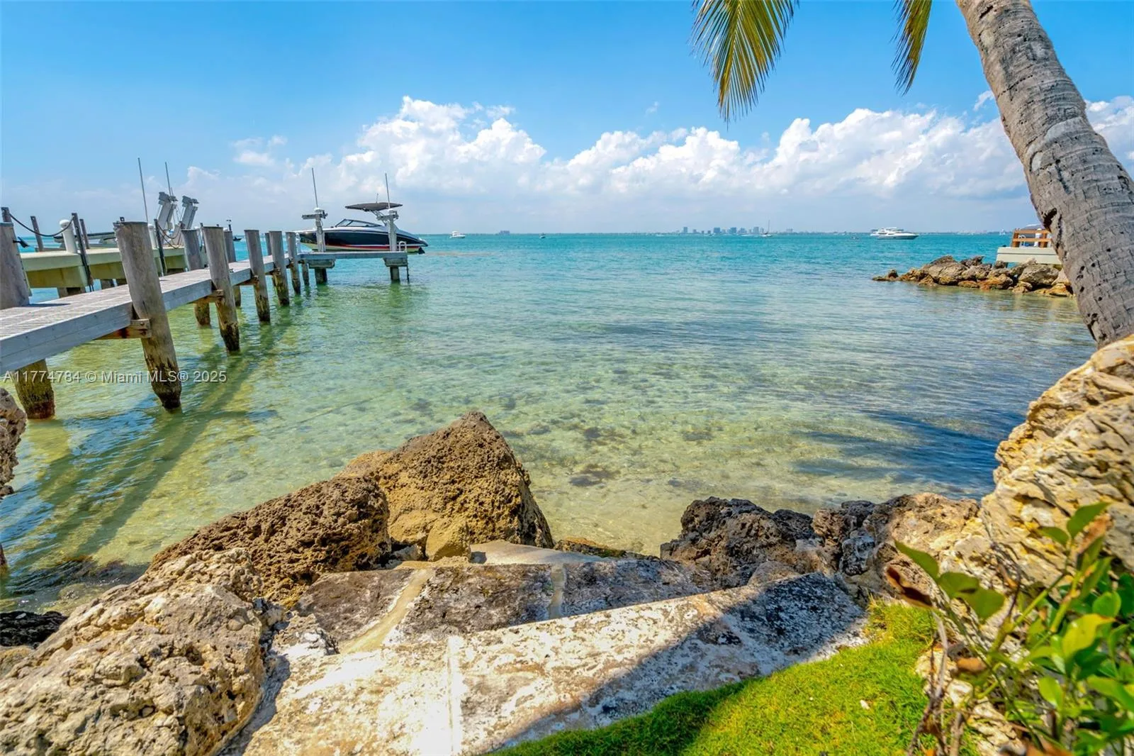 9 Harbor Pt, Key Biscayne, FL 33149 photo 4