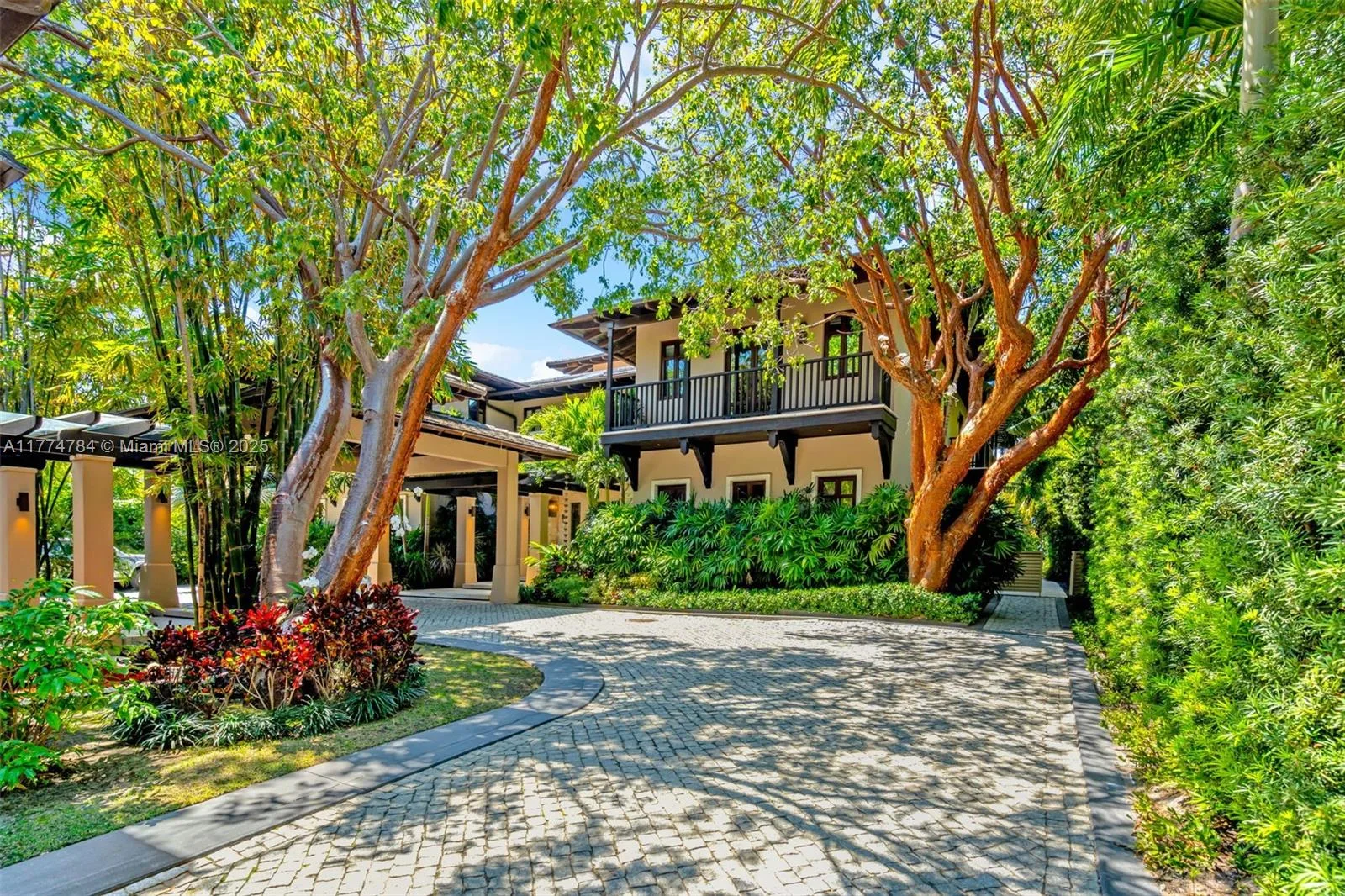 9 Harbor Pt, Key Biscayne, FL 33149 photo 6