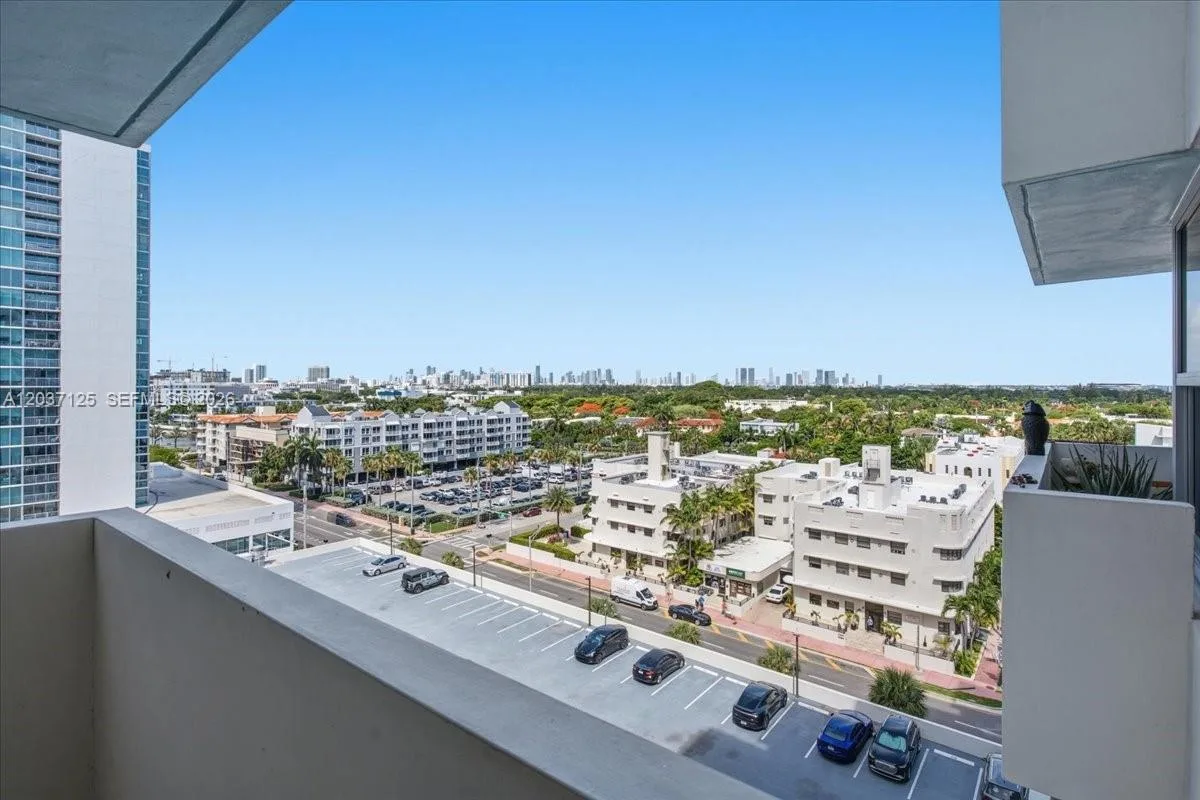2899 Collins Ave # 1022, Miami Beach, FL 33140