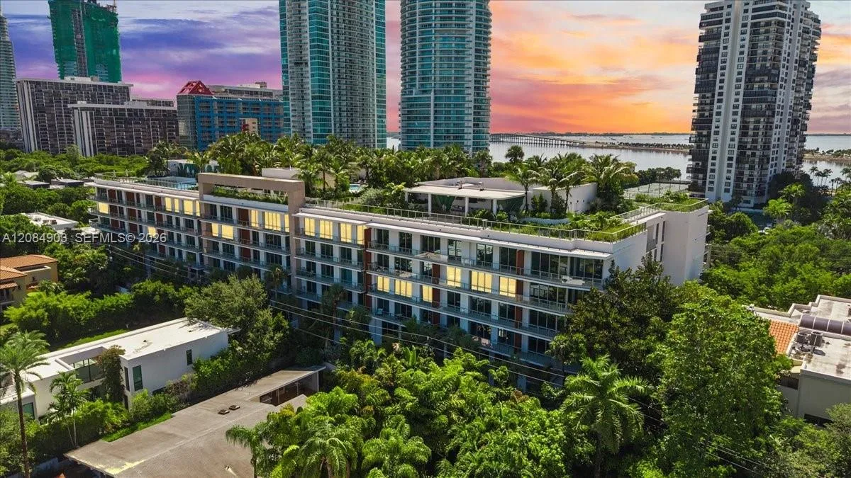 2200 Brickell Avenue # 422, Miami, FL 33129