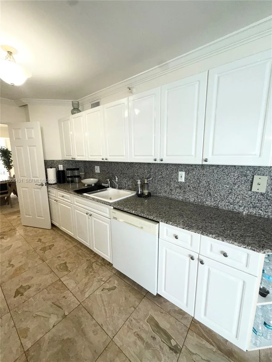 16711 Collins Ave # 1502, Sunny Isles Beach, FL 33160 photo 11