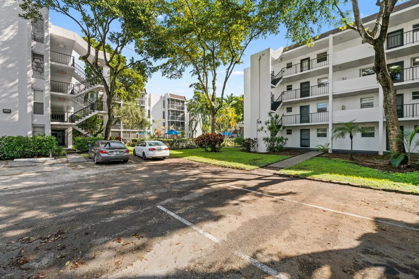 471 N Pine Island Road # 302d, Plantation, FL 33324