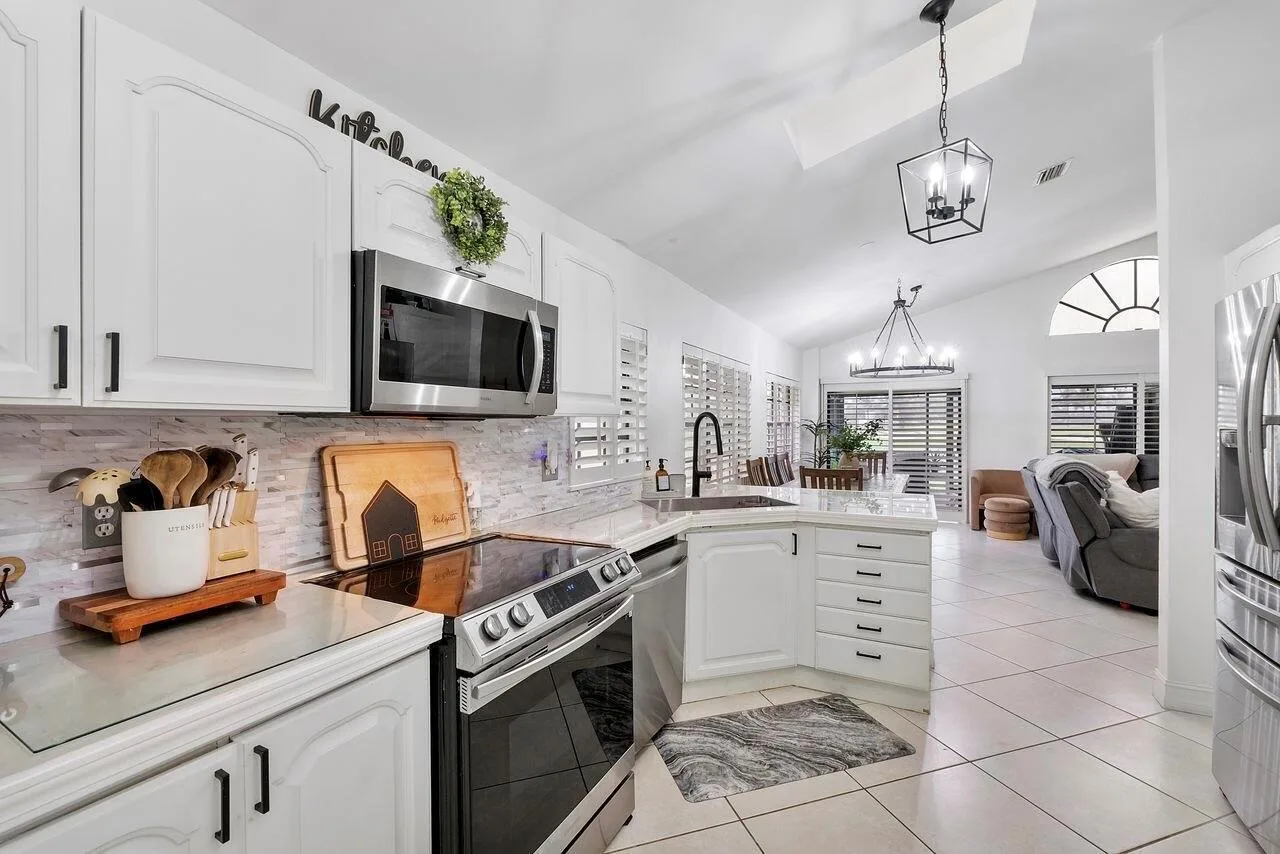 6852 Bitterbush Place, Boynton Beach, FL 33472 photo 10